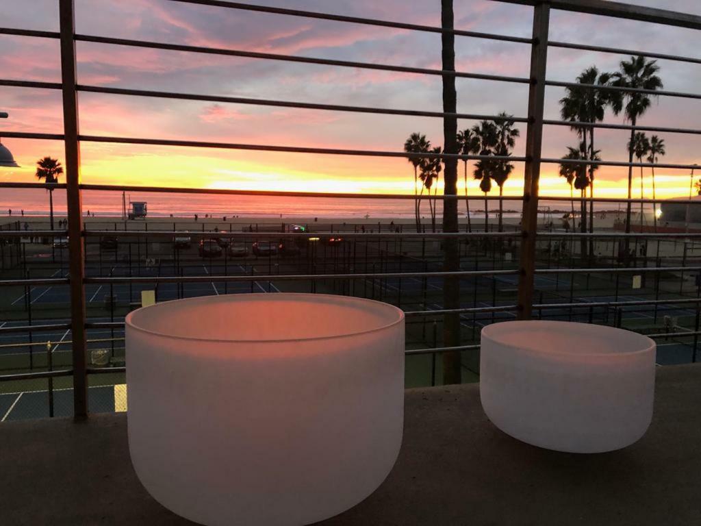 Ocean Front Vortex Female Hostel Private Rooms Free Bikes Los Angeles Dış mekan fotoğraf